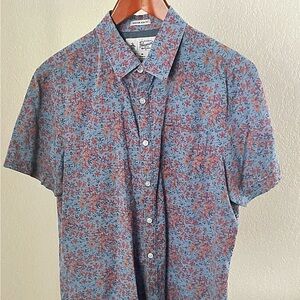 Super lightweight, short sleeve shirt